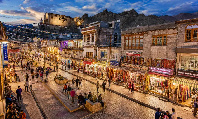 Leh Market