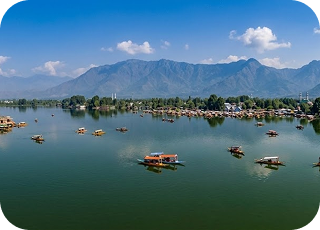 Kashmir 4N Signature Tour – Lakes, Snow & Meadows